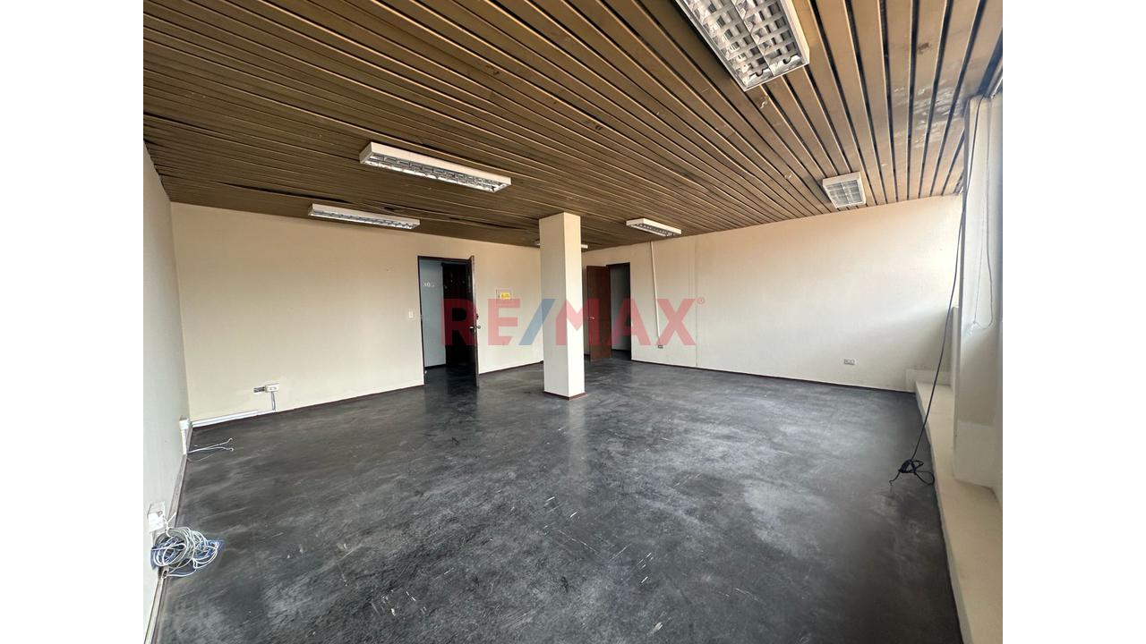 Se Vende Oficina En El Callao Excelente Inversión - 6