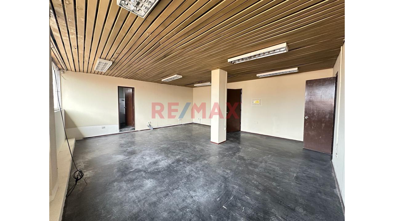 Se Vende Oficina En El Callao Excelente Inversión - 5