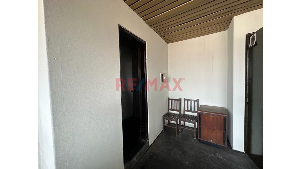 Se Vende Oficina Comercial En El Callao - 5