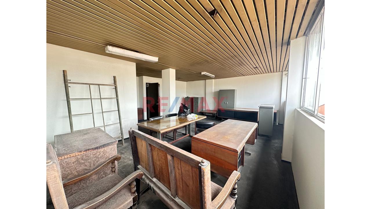 Se Vende Oficina Comercial En El Callao - 6