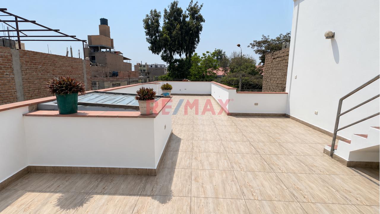 🏡 Casa En Venta En Ate – Frente A Parque | Amplia, Iluminada Y Excelente Ubicación — foto 4
