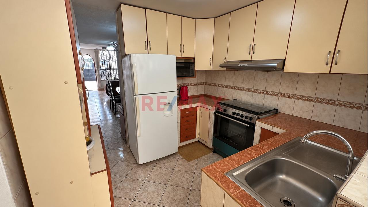 🏡 Casa En Venta En Ate – Frente A Parque | Amplia, Iluminada Y Excelente Ubicación — foto 13