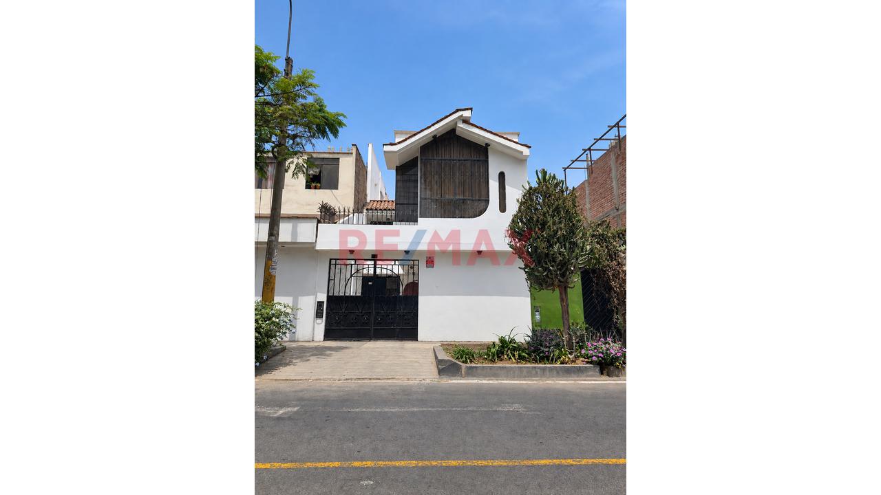 🏡 Casa En Venta En Ate – Frente A Parque | Amplia, Iluminada Y Excelente Ubicación — foto 11