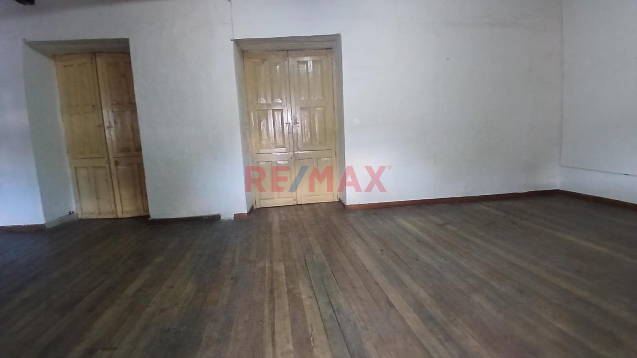 Se Vende Casa En Jr. José Gálvez 740, 1,000 M2 Cajamarca - 11