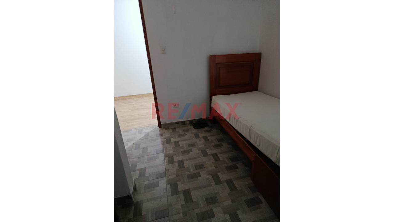 Vendo Bonita Casa De 3 Pisos Mas Azotea De Estreno En Castilla Con Cochera. — foto 11