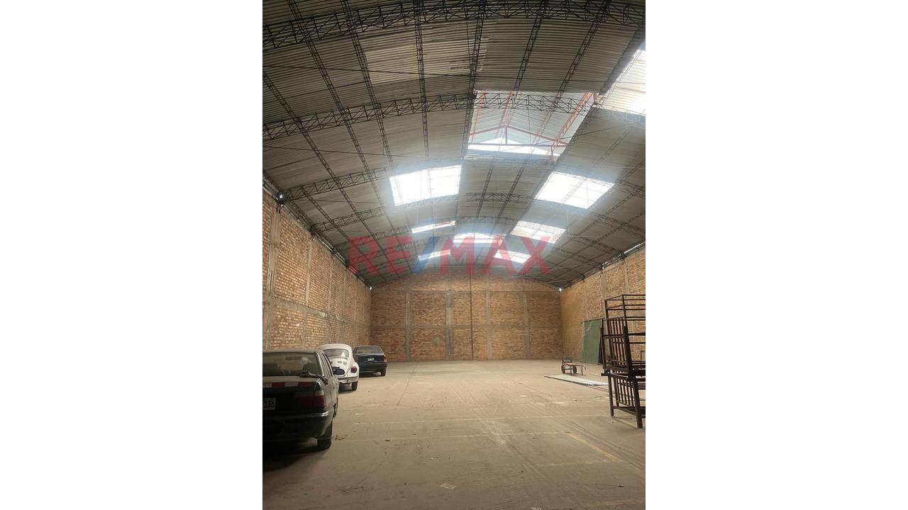 Se Vende Local Comercial 535 M2, Av. La Paz 381, Cajamarca - 4