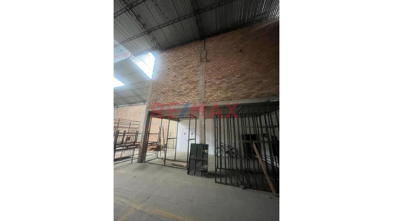 Se Vende Local Comercial 535 M2, Av. La Paz 381, Cajamarca - 5