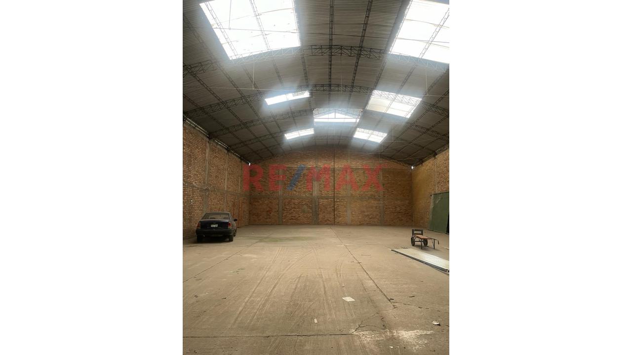 Se Vende Local Comercial 535 M2, Av. La Paz 381, Cajamarca - 6