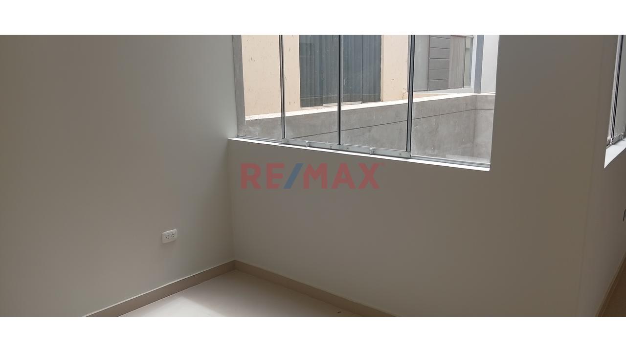 Se Vende Triplex En Miraflores Country Club Calle Las Bromelias Lote 7 4 Etapa - 11