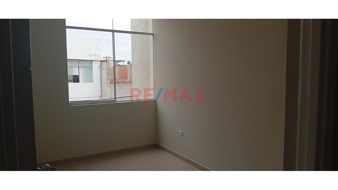 Se Vende Triplex En Miraflores Country Club Calle Las Bromelias Lote 7 4 Etapa - 18
