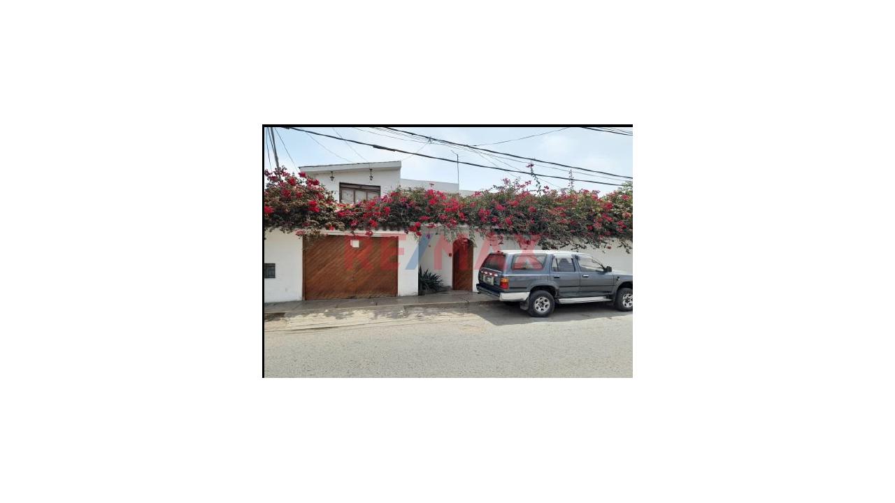 Hermosa Casa De 2 Pisos Con Amplio Jardín En El Cercado De Mala – ¡Excelente Ubicación! - 1