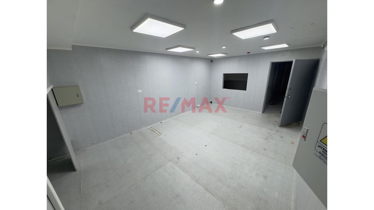 Alquiler De Local Comercial En Av Jorge Basadre San Isidro - 2
