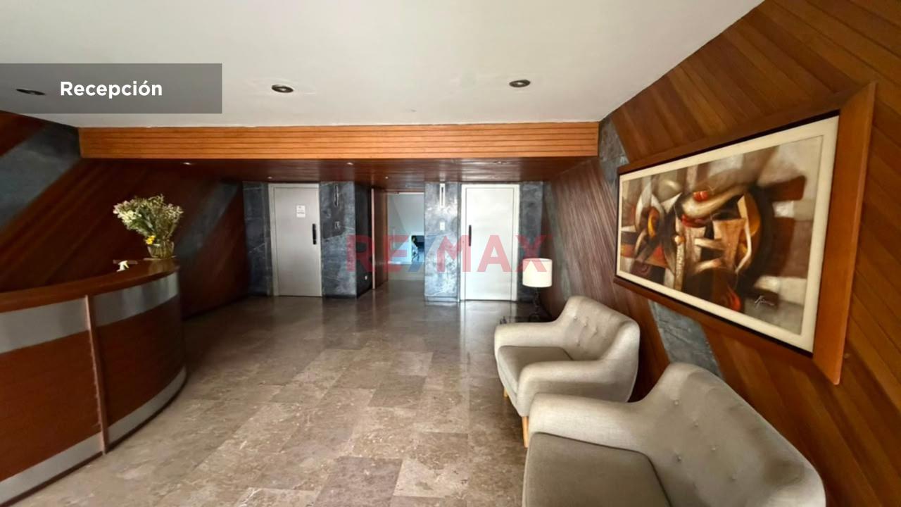 Venta De Amplio Departamento Flat En San Isidro — foto 4