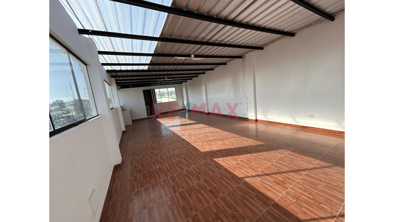 Venta De Casa De 4 Niveles En Avenida - 16