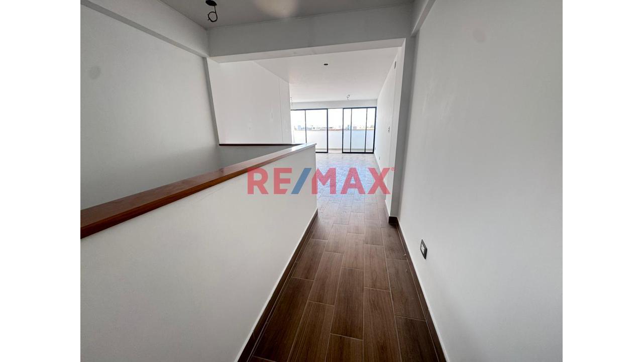 Duplex 4 Habitaciones + Cochera + Aires - 2