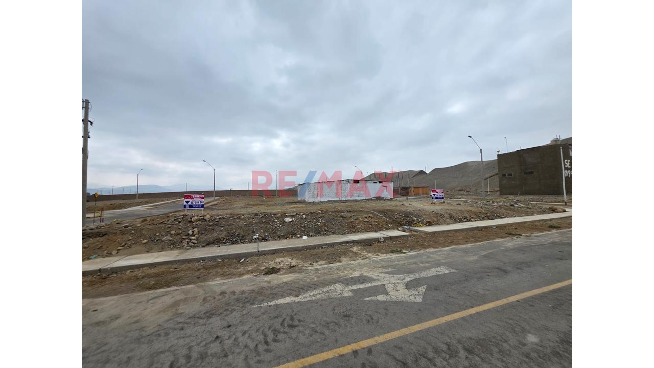 Oportunidad Terreno En Venta En Esquina Frente A Parque. Ocasion De Tener 2 Terrenos Juntos — foto 6
