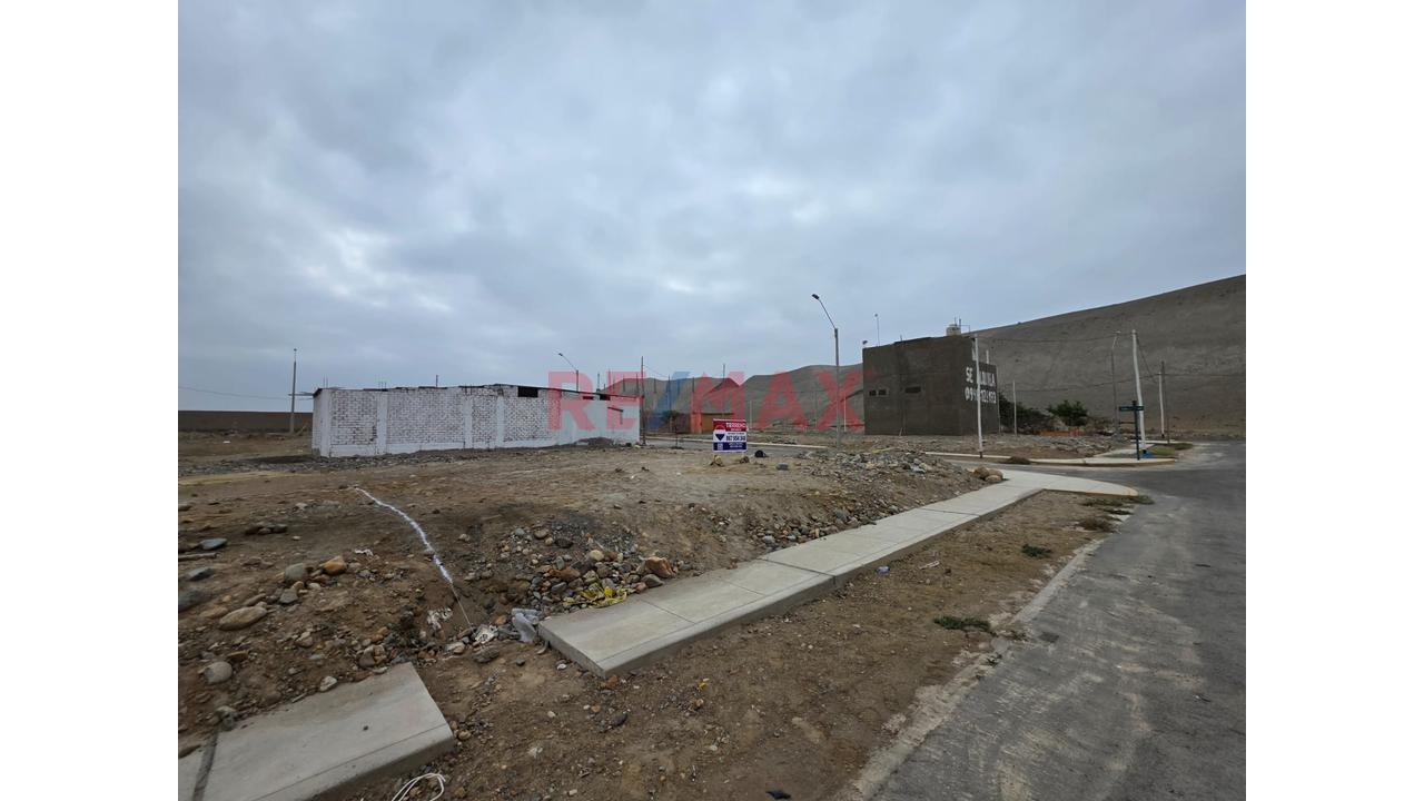 Oportunidad Terreno En Venta En Esquina Frente A Parque. Ocasion De Tener 2 Terrenos Juntos — foto 5