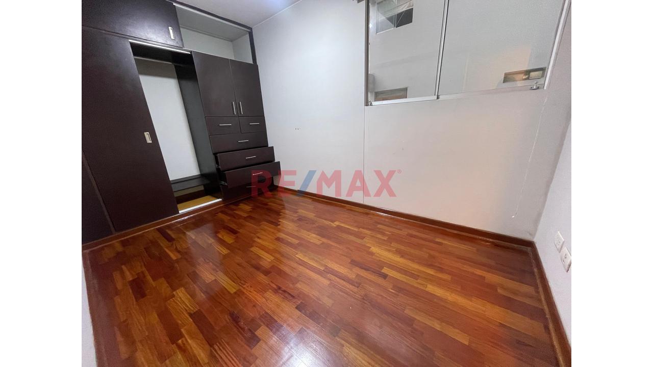 Vive En  Miraflores: 108 M2| 3 Dormitorios | Cochera| Excelente Oportunidad — foto 3