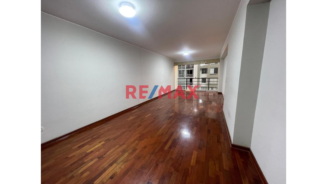 Vive En  Miraflores: 108 M2| 3 Dormitorios | Cochera| Excelente Oportunidad