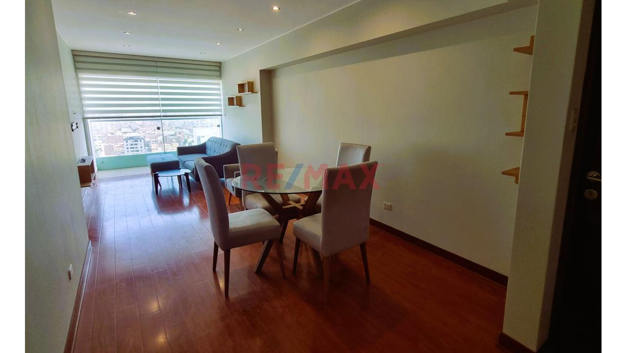 Moderno Departamento En Urb Barrio Medico, Cerca De Todo !!!, 02 Dorm, Cochera, Comodidad, Accesibilidad, Y Excelente Vista — foto 4