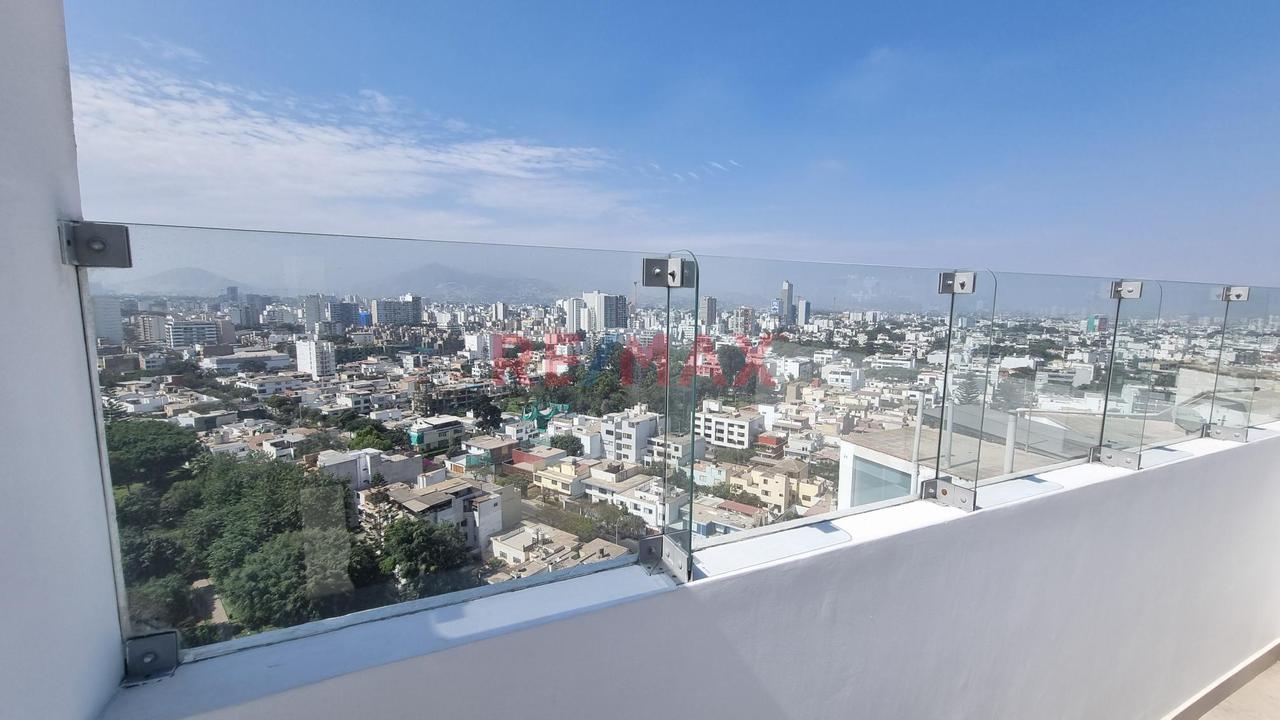 Moderno Departamento En Urb Barrio Medico, Cerca De Todo !!!, 02 Dorm, Cochera, Comodidad, Accesibilidad, Y Excelente Vista - 17