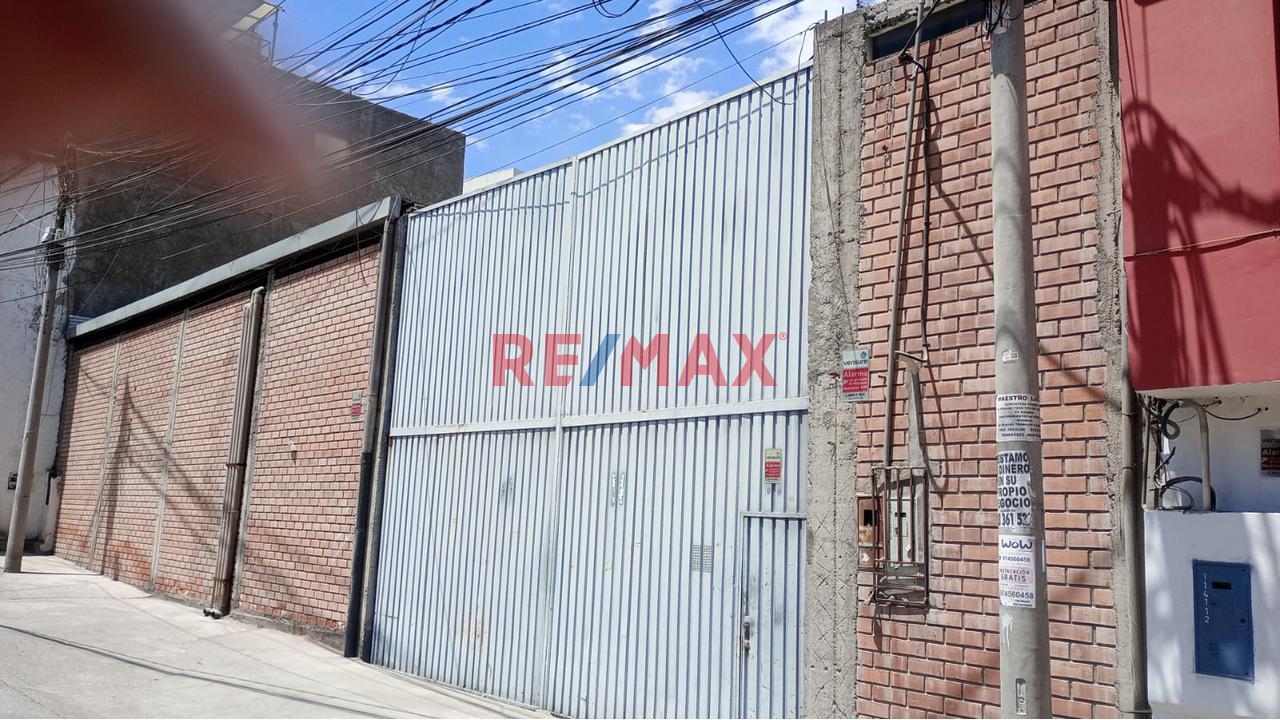 Venta De Terreno De 900 M2 En José Luis Bustamante Y Rivero A Media Cuadra De La Av. Dolores Ideal Para Proyectos E Inversión
