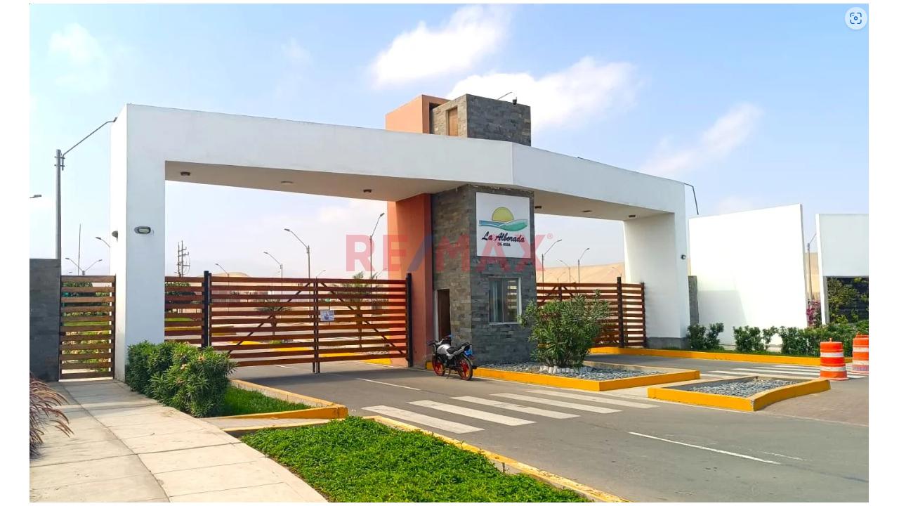 Oportunidad Terreno En Venta En Esquina Con Vista A Calle Y A Media Cuadra De Un Parque. Ocasion De Tener 2 Terrenos Juntos — foto 9