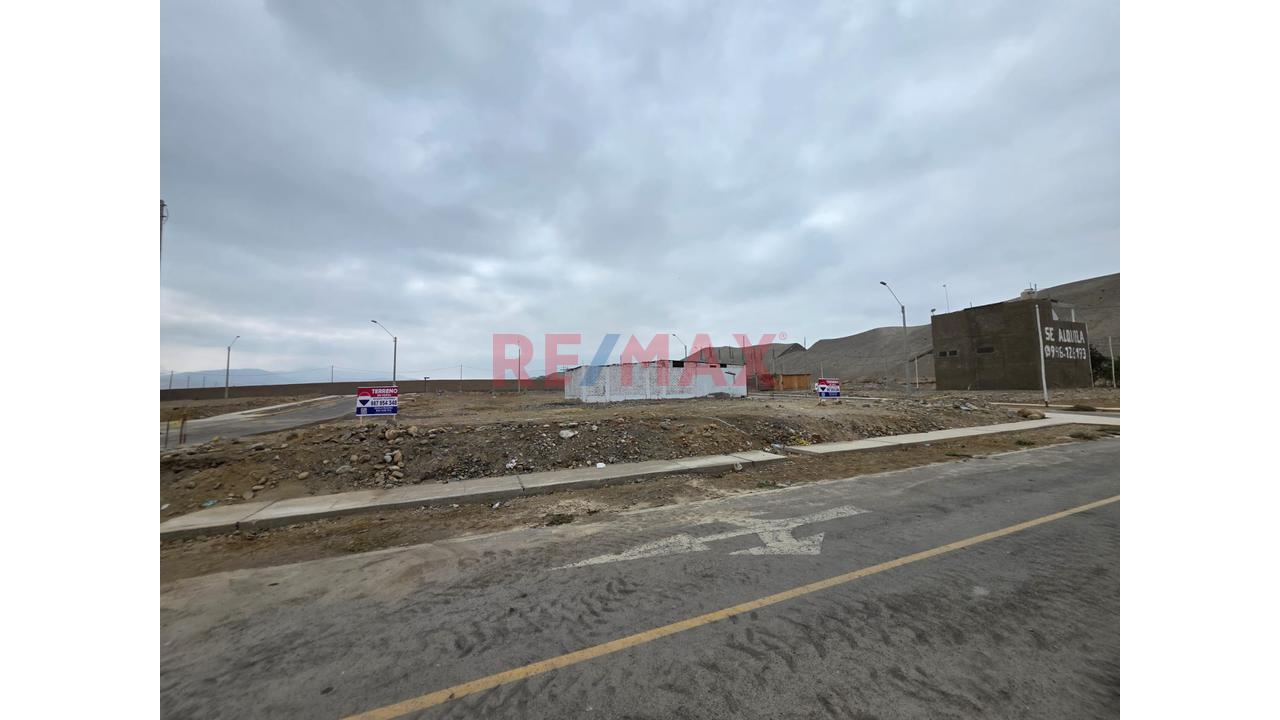 Oportunidad Terreno En Venta En Esquina Con Vista A Calle Y A Media Cuadra De Un Parque. Ocasion De Tener 2 Terrenos Juntos — foto 6
