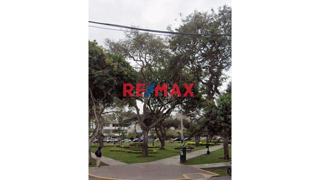 Vendo Terreno De 360 M2 En Miraflores - 1