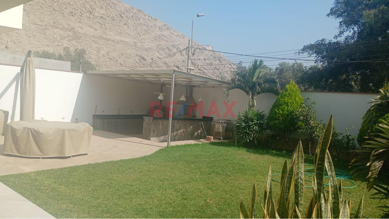Casa En Venta En Chaclacayo – Amplia, Elegante Y Con Excelente Área Socia - 13