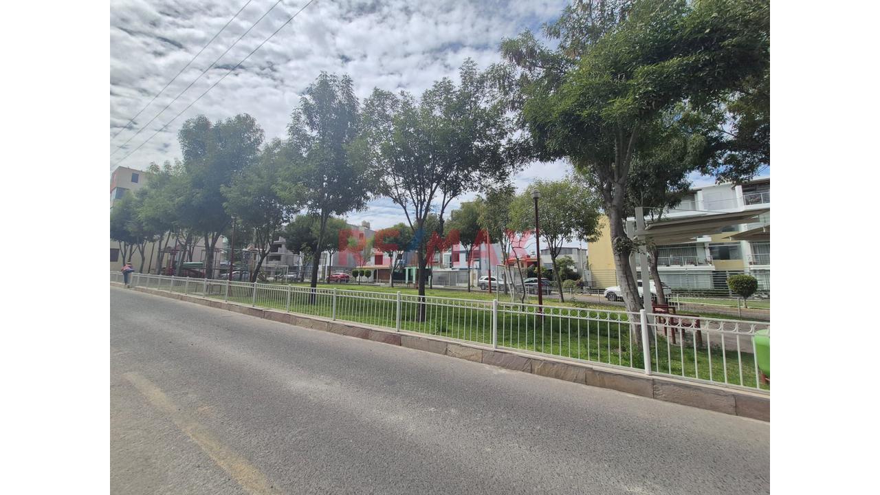 Departamento En Venta Con Excelente Vista Al Parque – Cuarto Piso — foto 3