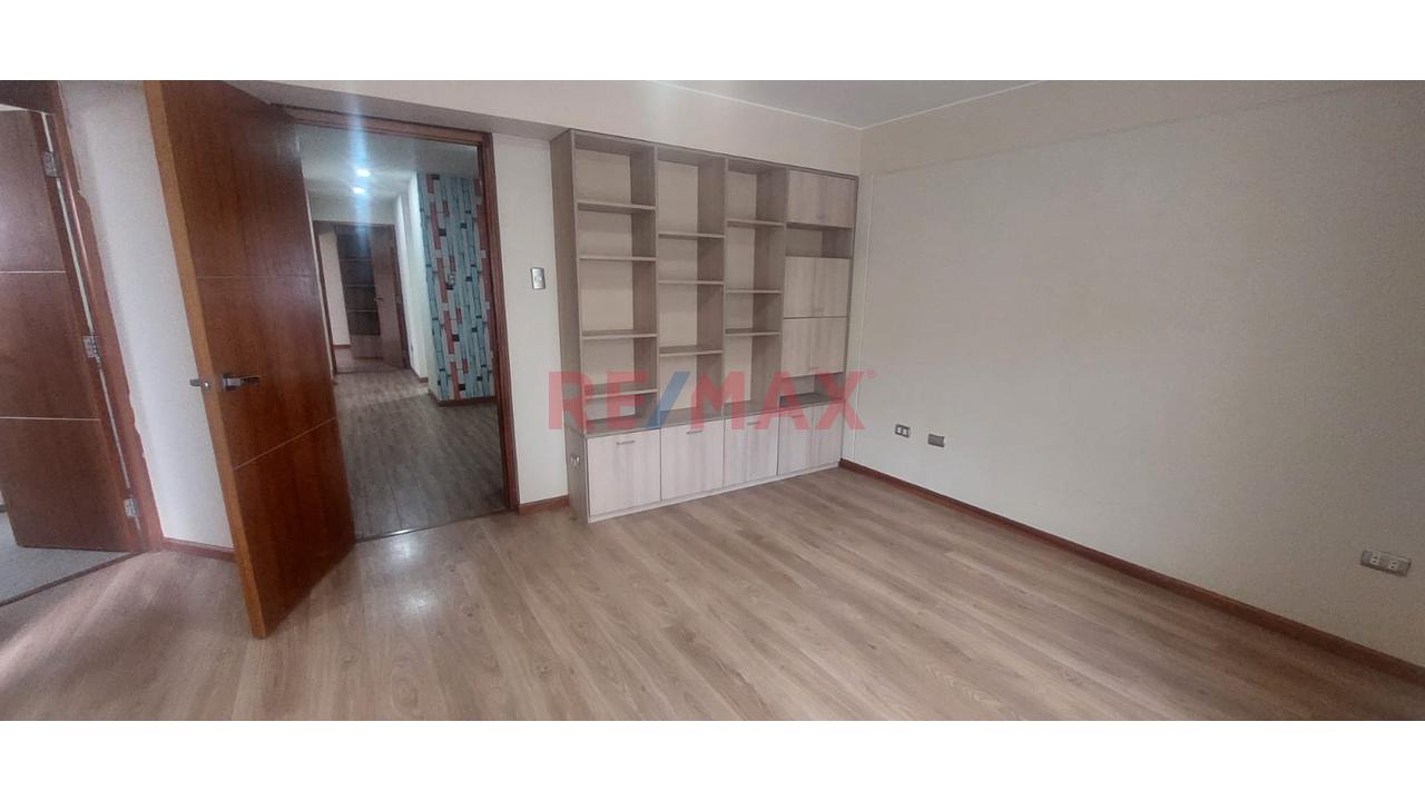 Exclusivo Departamento En Alquiler - 12
