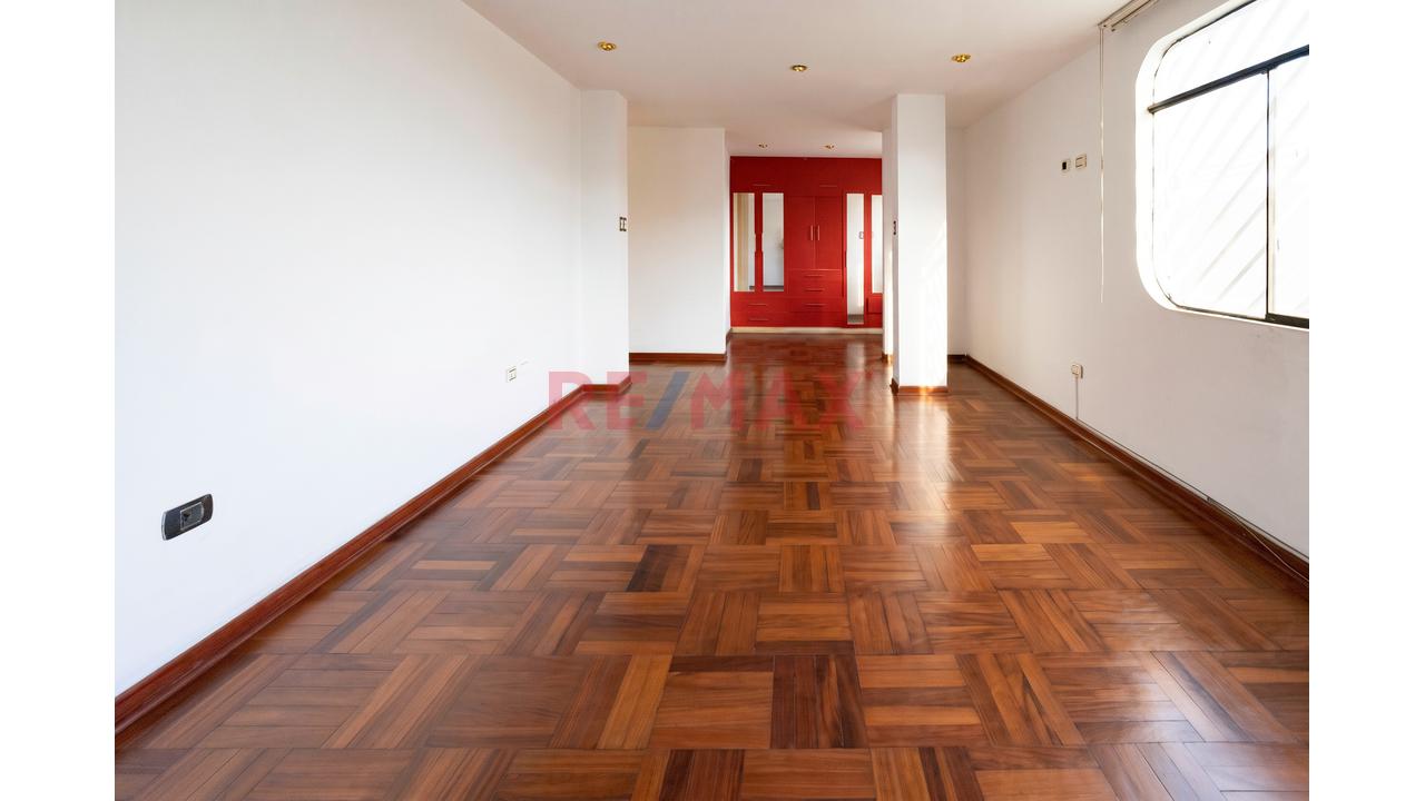 Casa de 4 dormitorios en Carabayllo, 260 m² — foto 5
