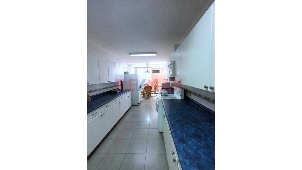 Alquilo En San Isidro Primer Piso Con Amplio Jardín Y Bbq — foto 4