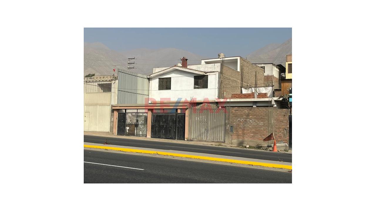 Alquiler De Casa En Chaclacayo Incluy 2 Cocheras - 1