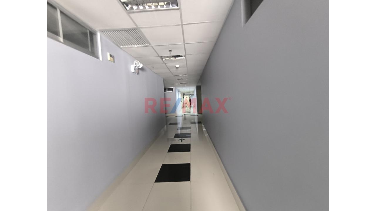 Alquilo Imponente Edificio Corporativo Y De Salud: Infraestructura De Alto Nivel - 20