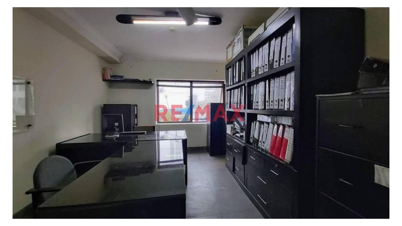 Alquilo Edificio Comercial En Miraflores – Zonificación Cz - 14