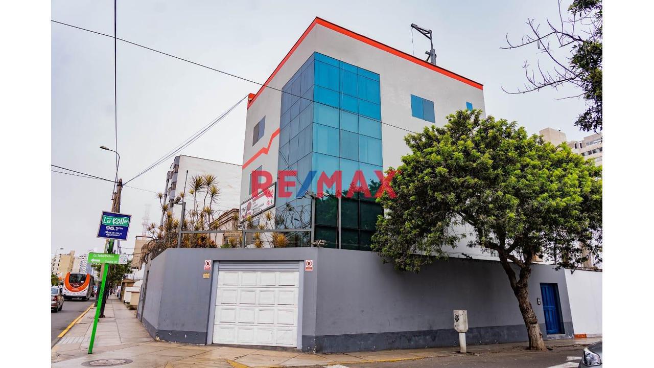 Alquilo Edificio Comercial En Miraflores – Zonificación Cz - 1