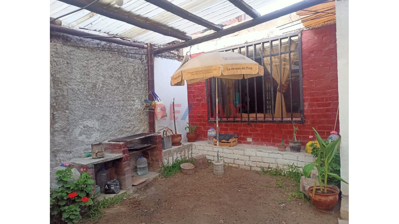 Casa Venta En Playa Arica / Dos Departamentos En Primer Piso Con Cochera - 15