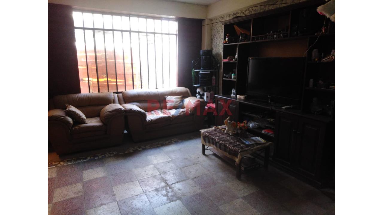Casa Venta En Playa Arica / Dos Departamentos En Primer Piso Con Cochera - 7