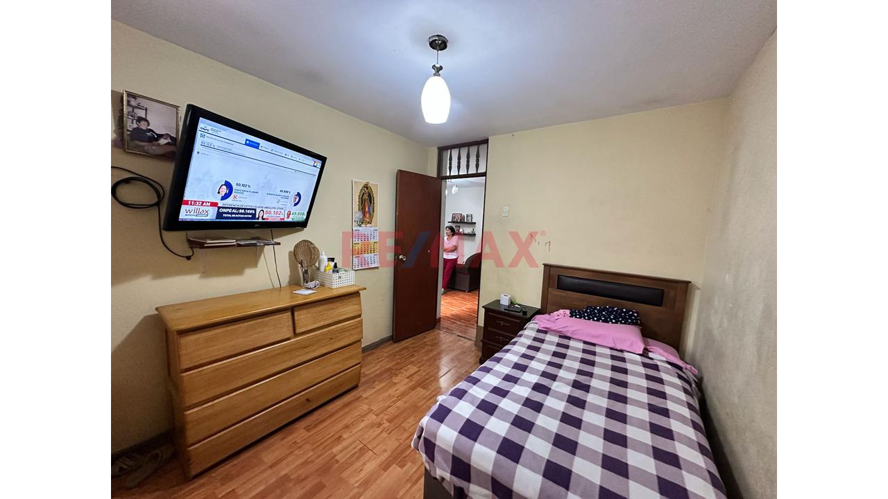 Se Vende Casa De 120 M² Con 2 Departamentos Independientes En San Juan De Lurigancho (Campoy) - 18