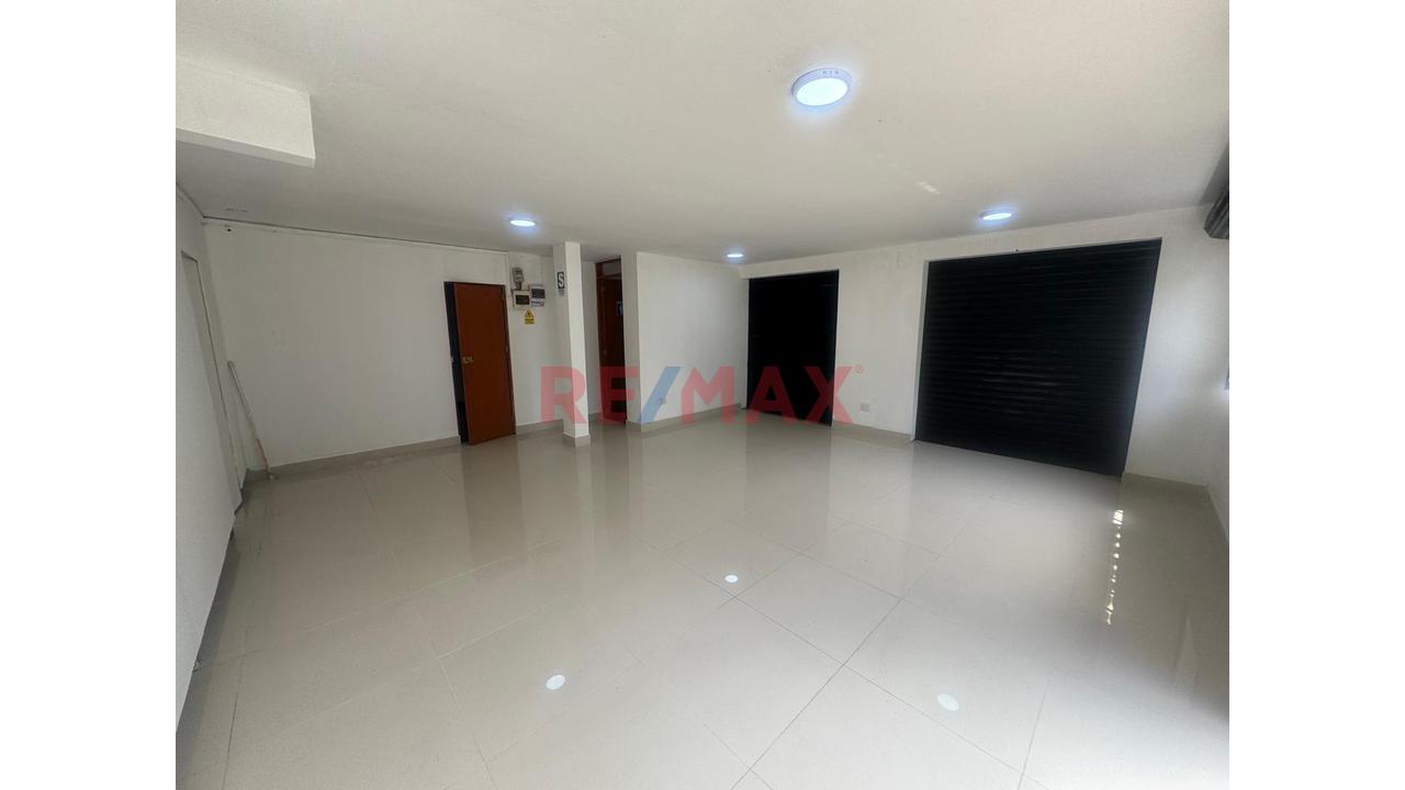 Alquiler Local Comercial En Sagitario Surco - 16