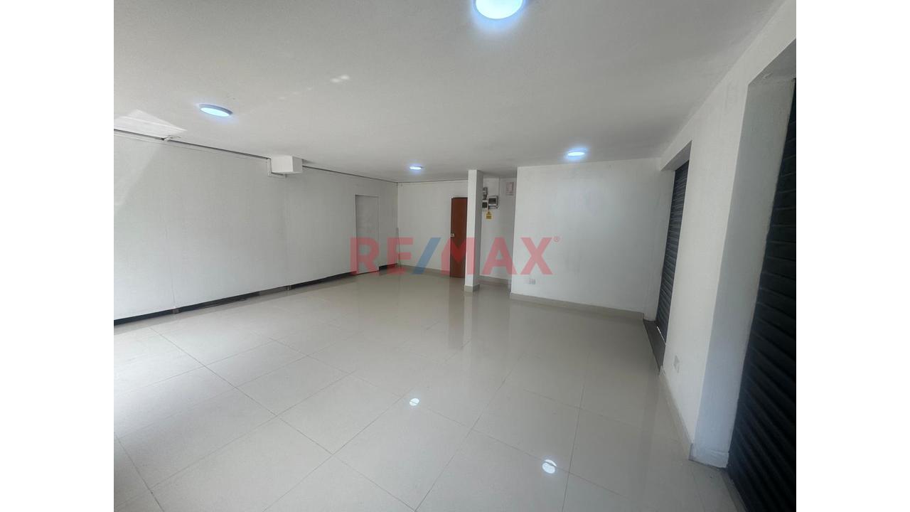 Alquiler Local Comercial En Sagitario Surco - 9