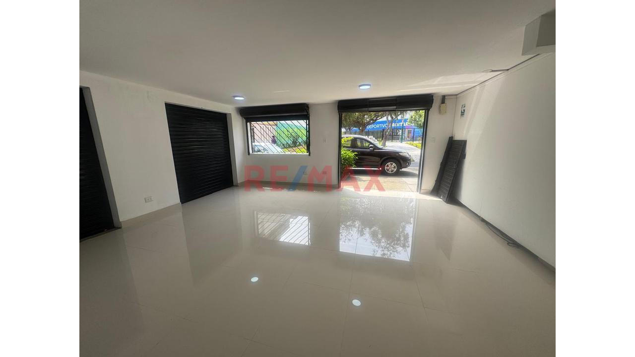 Alquiler Local Comercial En Sagitario Surco - 17