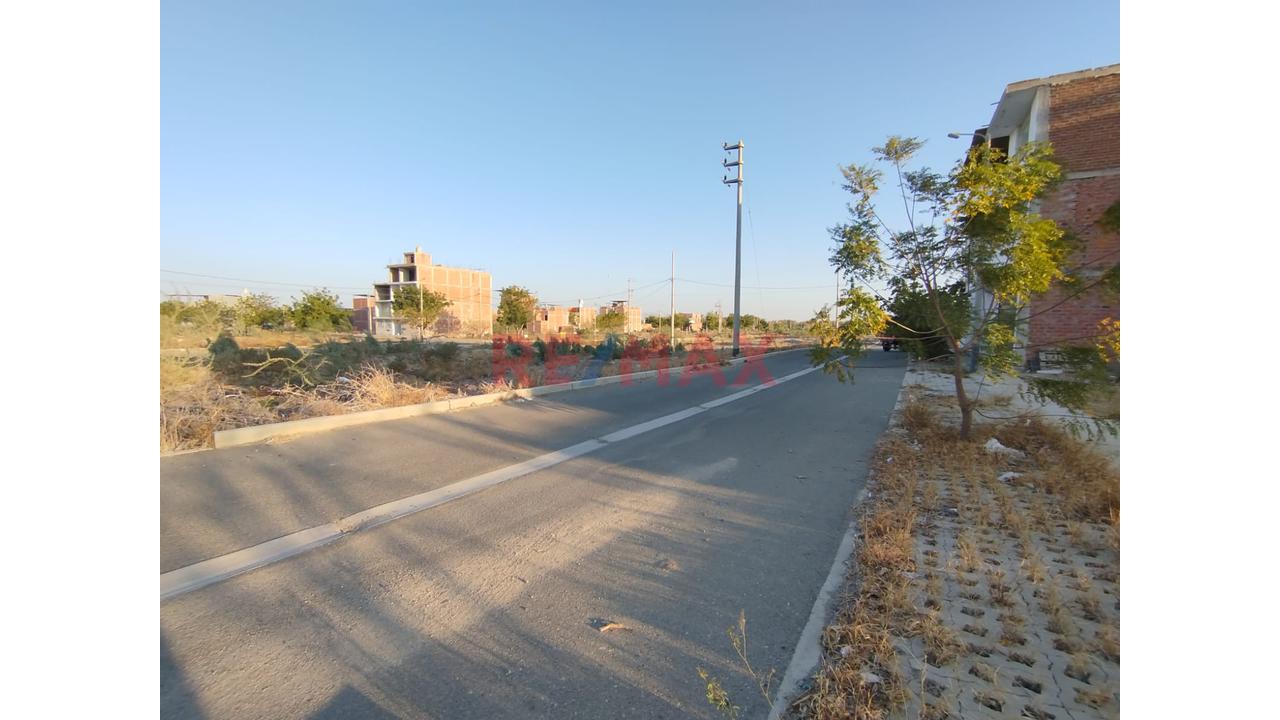 Venta De Terreno Q1 Urb.Miraflores Boulevard Park Plaza 140M2 — foto 3