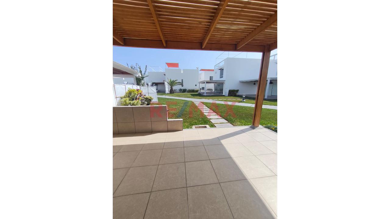 Venta De Casa De Playa En Asia Bonita — foto 7