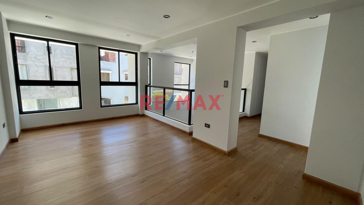 Vendo Duplex En Esquina Urb El Dorado Sachaca - 1