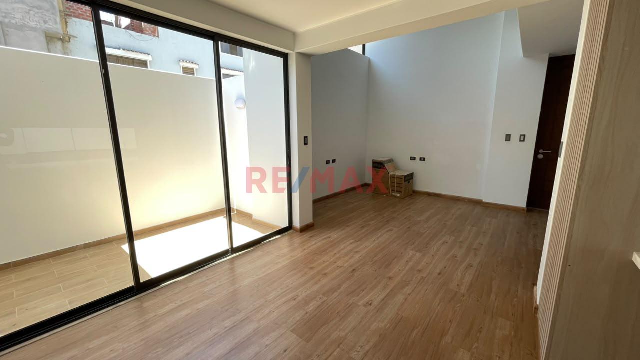 Vendo Duplex En Esquina Urb El Dorado Sachaca - 8