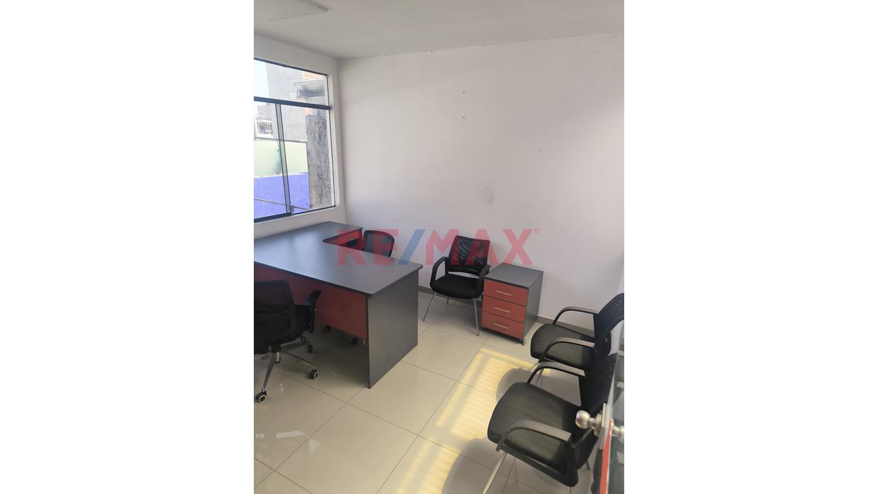 Alquiler De Oficina En Av Principal De Alto Transito — foto 5