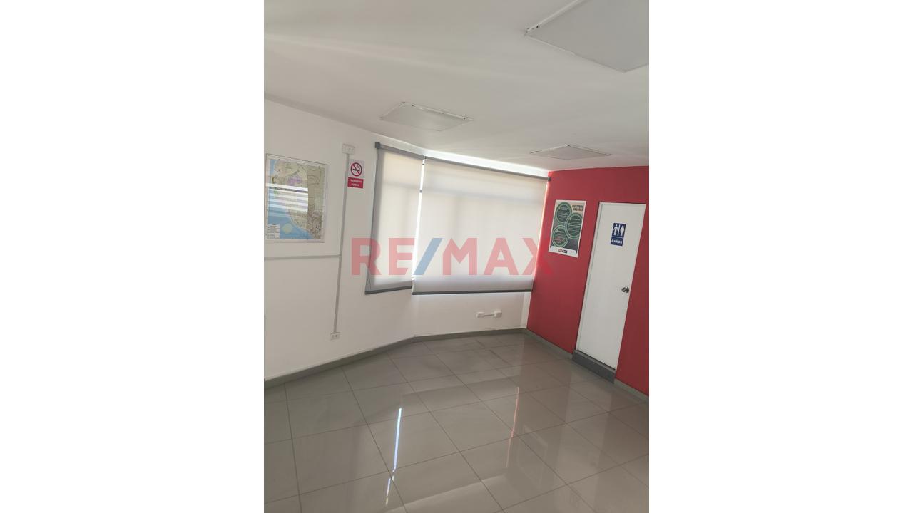 Alquiler De Oficina En Av Principal De Alto Transito — foto 5